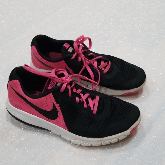 Nike Shoes Nike Big Girl Shoes Size 5 W Poshmark